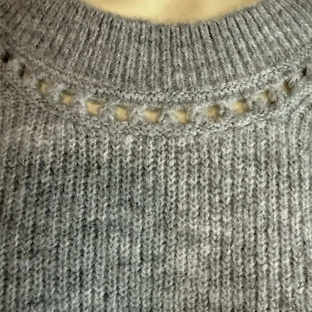GAP Women's Gray Sweater - Picture 3 of 5